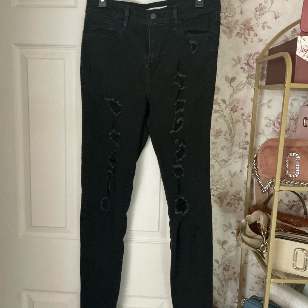 Levi's Women's Distressed Black Skinny Jeans